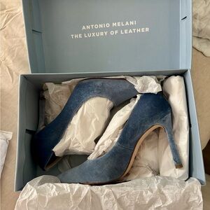 Antonio Melani Blue Velvet Heels